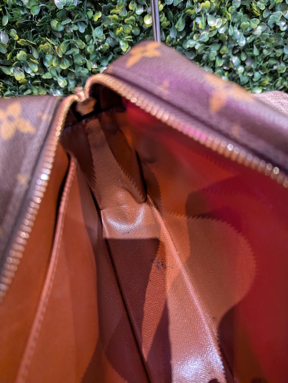 Louis Vuitton Compiegne 23 Monogram 100% Authentic - Picture 6 of 9